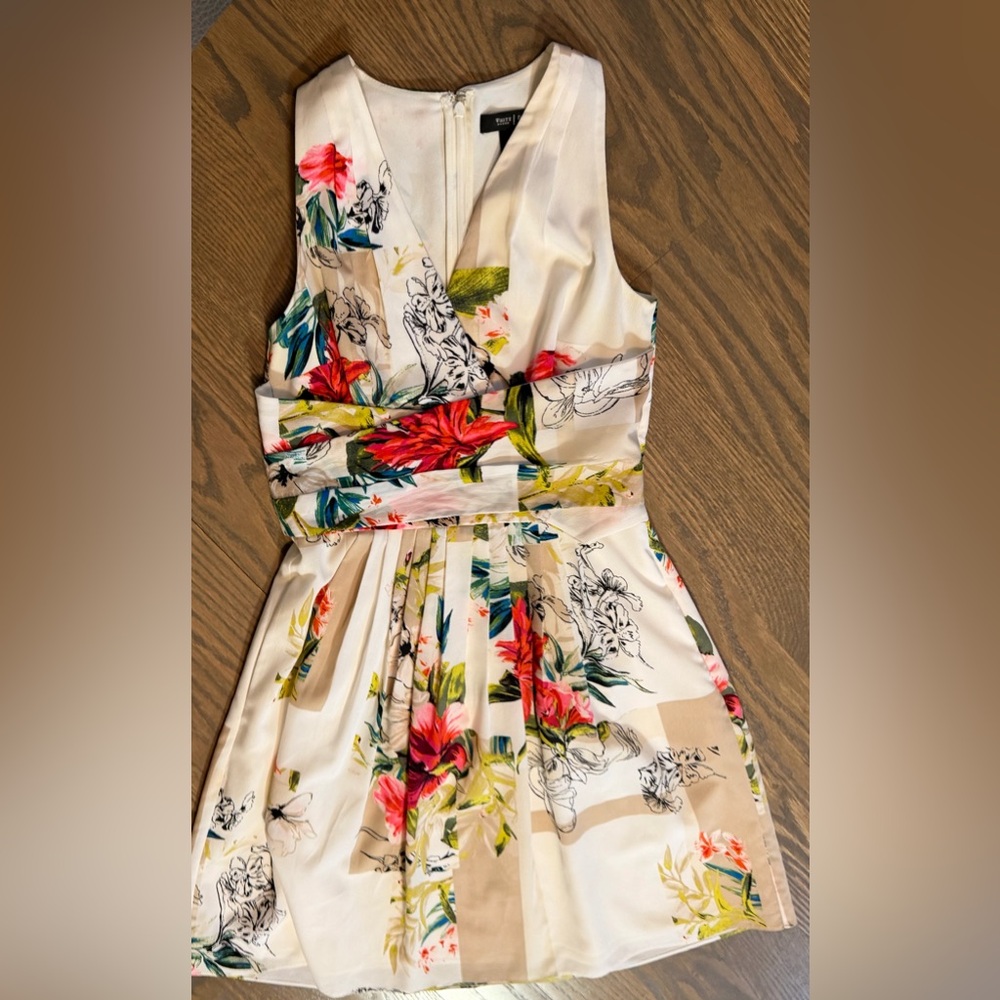White House Black Market Floral V-Neck Catalina  Dress - Picture 2 of 6